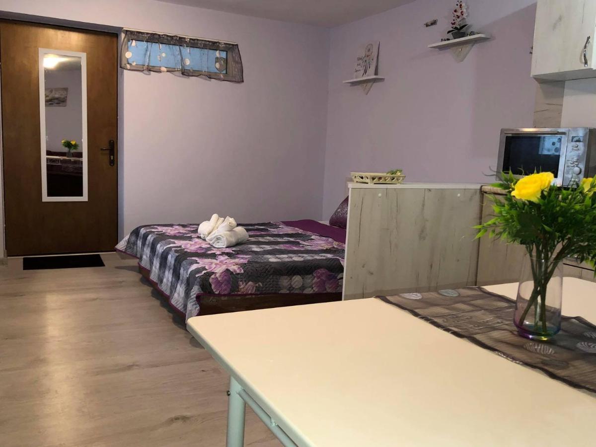 Comfy Studio Apartment By The Flower Market Varna Exteriör bild